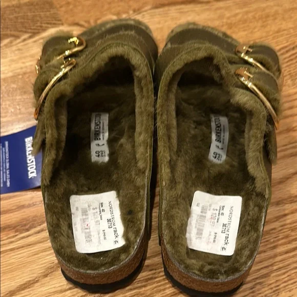 Birkenstock Arizona Shearling lined, Olive Sandals size 9 - Picture 5 of 7